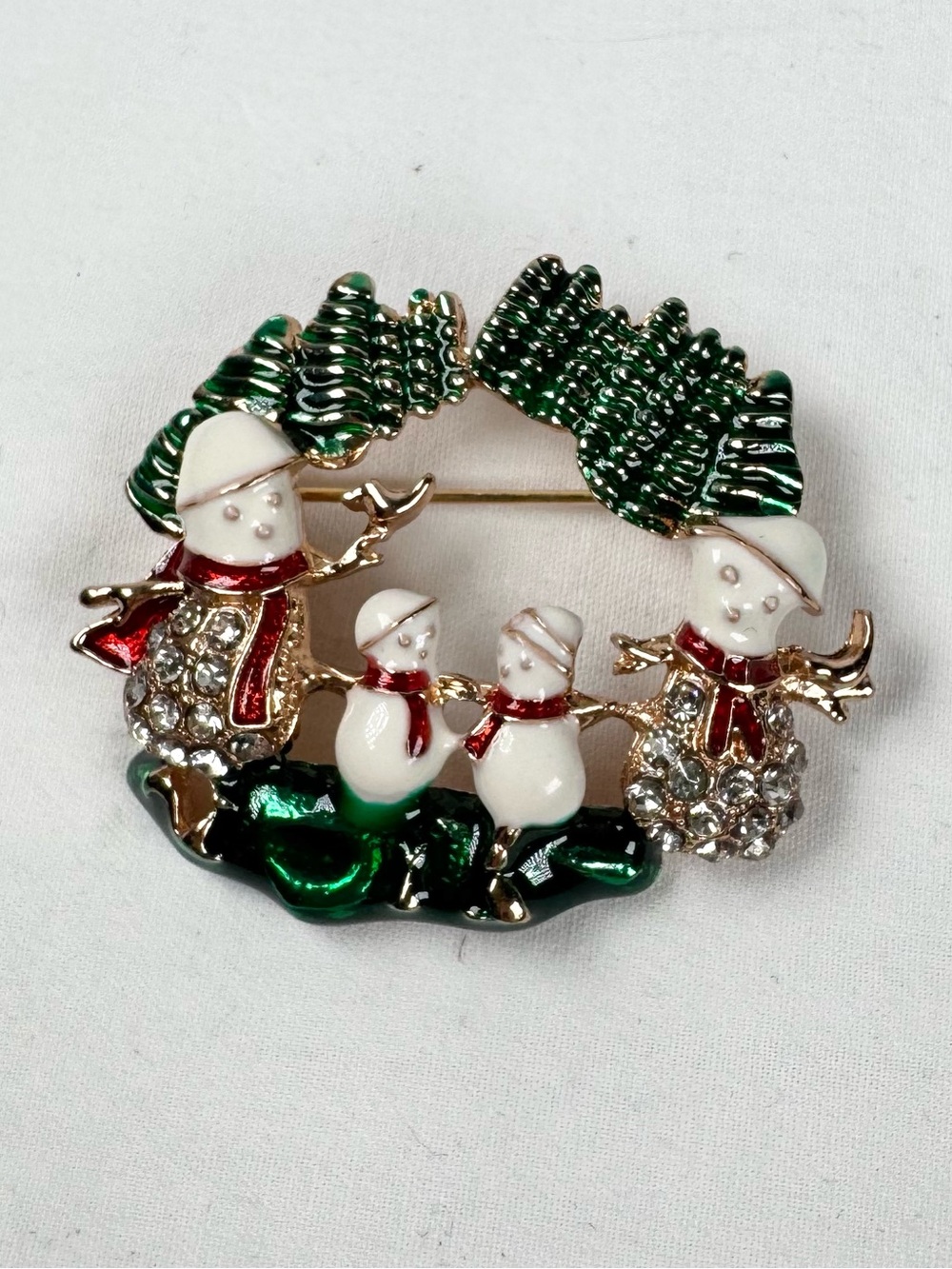 Christmas Snowman Family Wreath Brooch Pin Rhinestone Gold Tone Holiday Jewelry